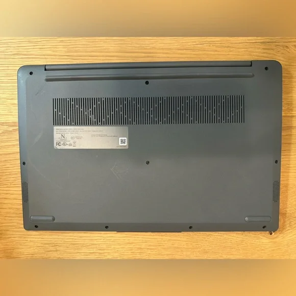 Lenovo Laptop IdeaPad 3 15ITL6 82H801DQUS Intel
Core i5 Touchscreen Windows 11 - Picture 4 of 10